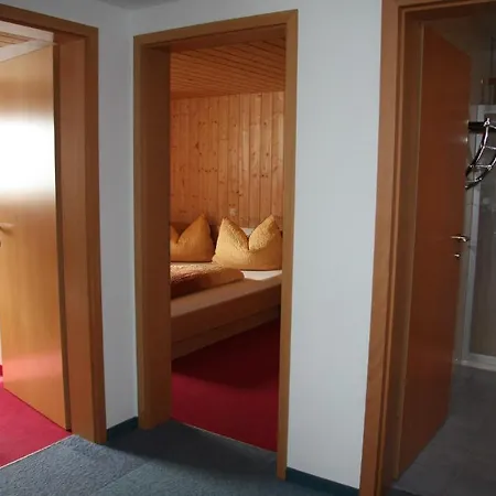 Haus Lutea Hotel